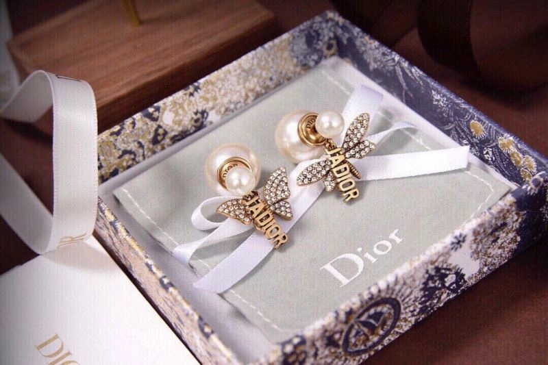 Christian Dior Earrings Comfortable 235559
