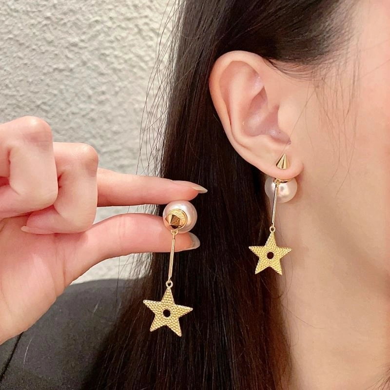 Premium Christian Dior Earrings 235538