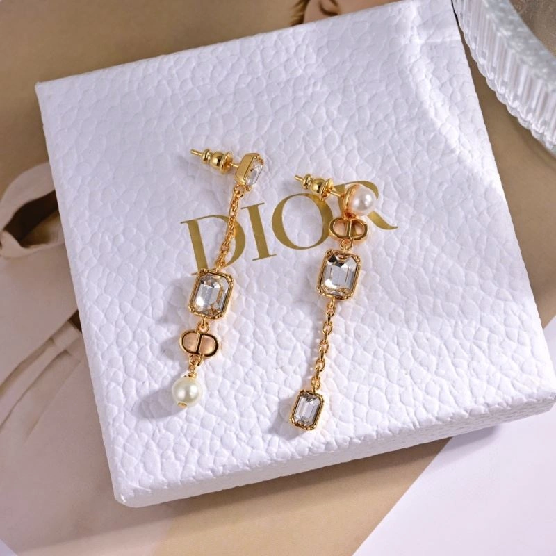 Timeless Christian Dior Earrings 235526