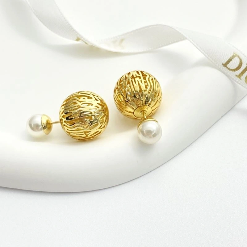 Vibrant Christian Dior Earrings 235315