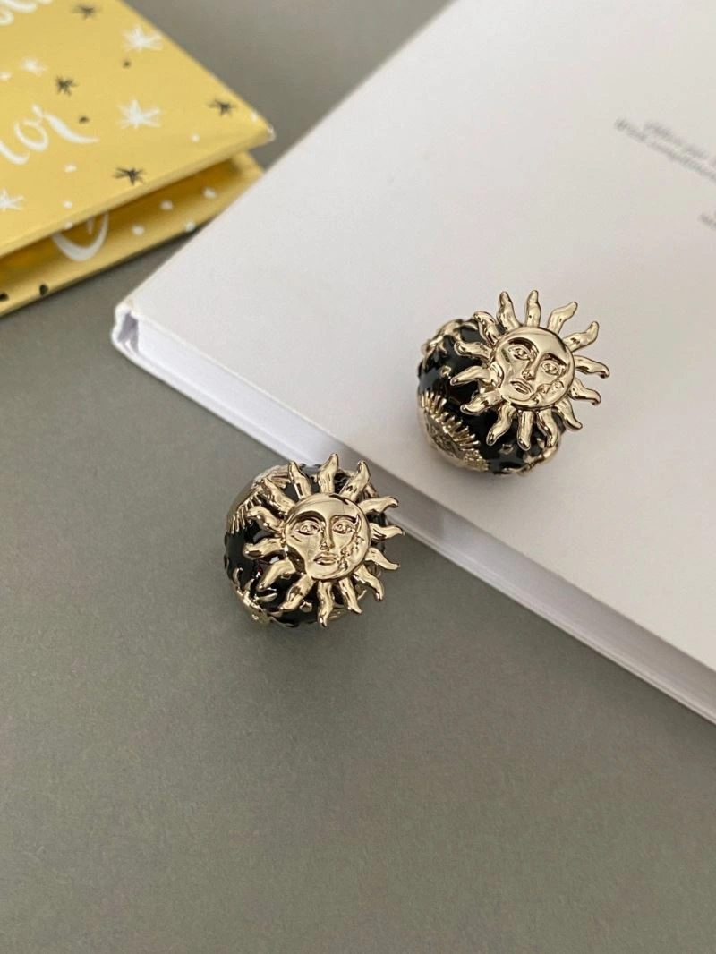 Christian Dior Earrings Packable 235284