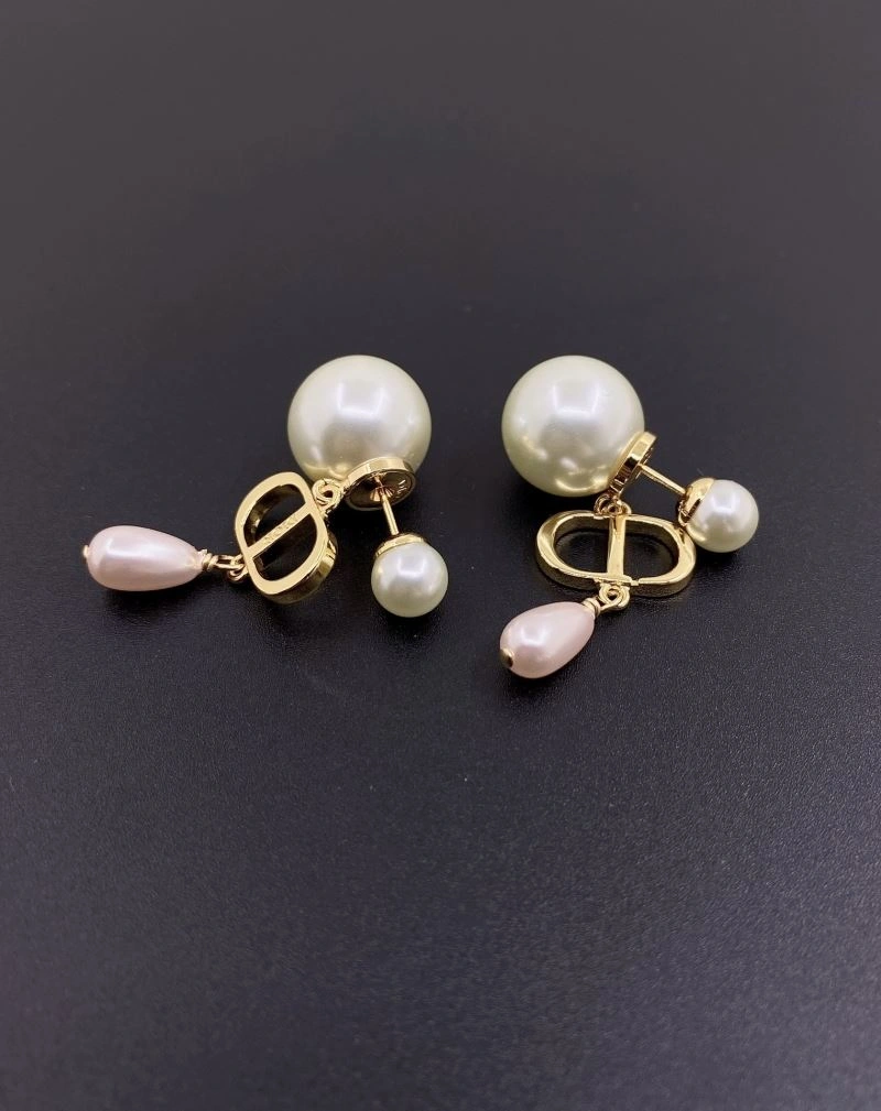 Christian Dior Earrings Lightweight 235281
