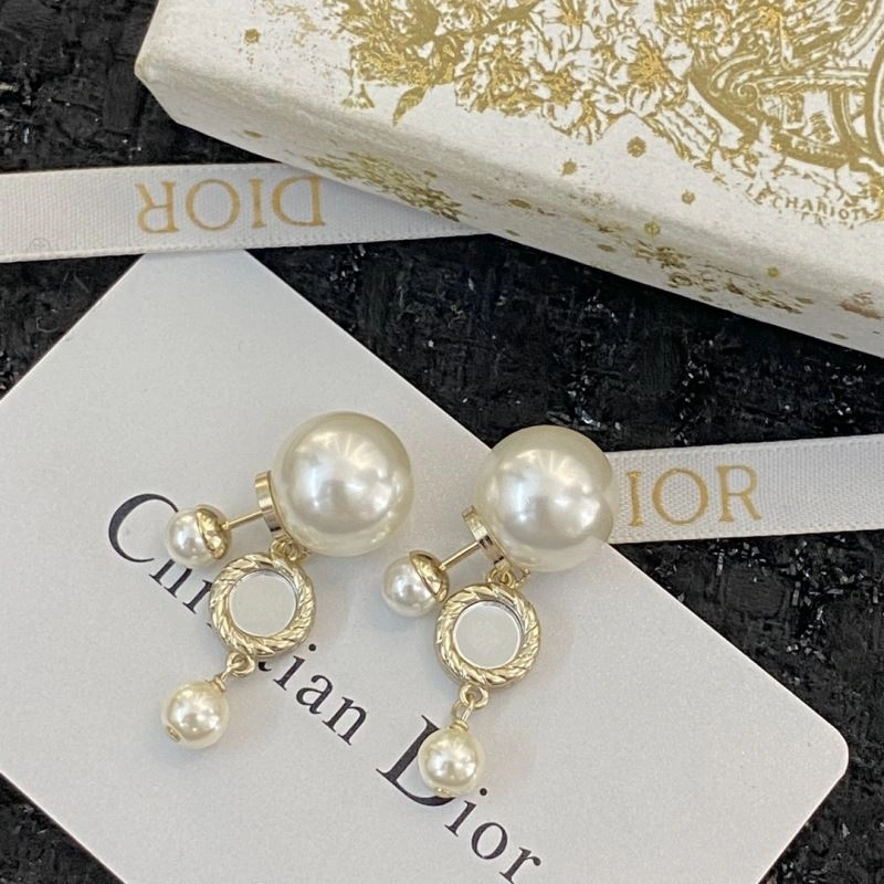 Christian Dior Earrings Trendsetting 235268