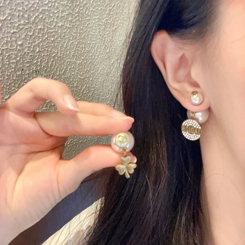 Refined Christian Dior Earrings 235258