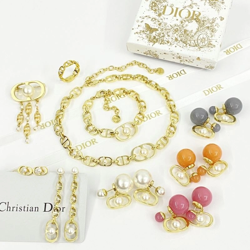 Christian Dior Earrings Vibrant 235079
