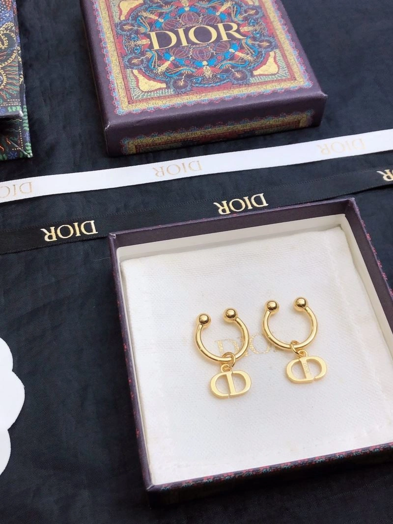 Christian Dior Earrings TechFriendly 235031