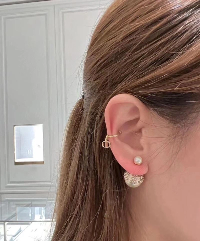 Christian Dior Earrings TechFriendly 235031