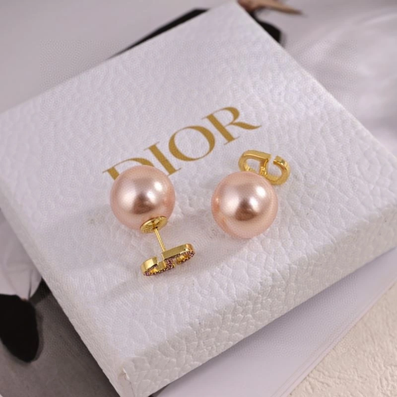 Breathable Christian Dior Earrings 235044