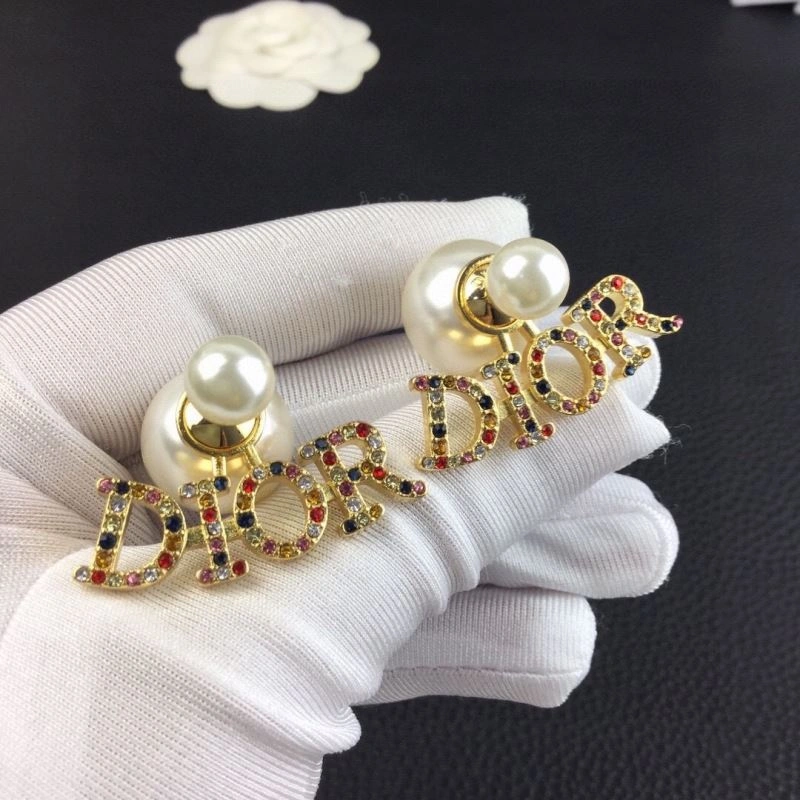 Comfortable Christian Dior Earrings 234940