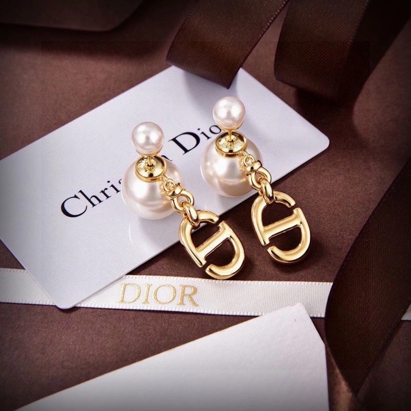 Classic Christian Dior Earrings 234944