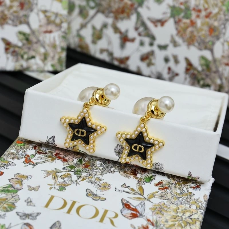 Premium Christian Dior Earrings 234925