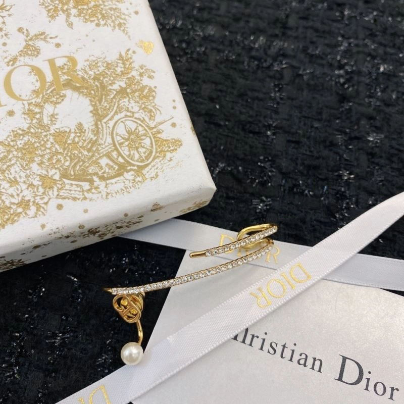 Chic Christian Dior Earrings 234881