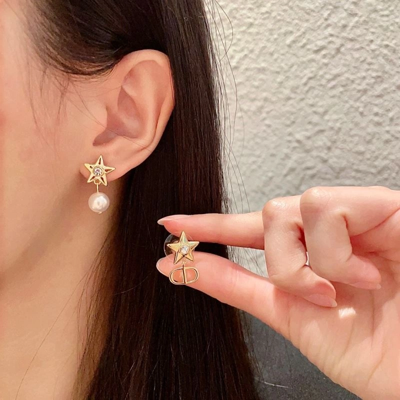 Fashionable Christian Dior Earrings 234863