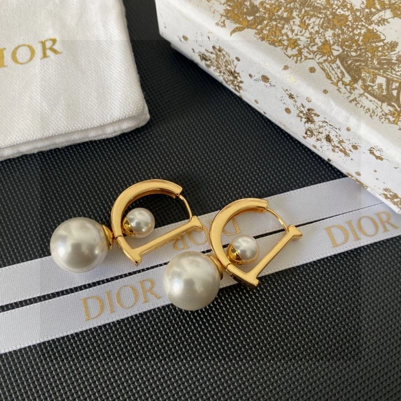 Christian Dior Earrings AllSeason 234590