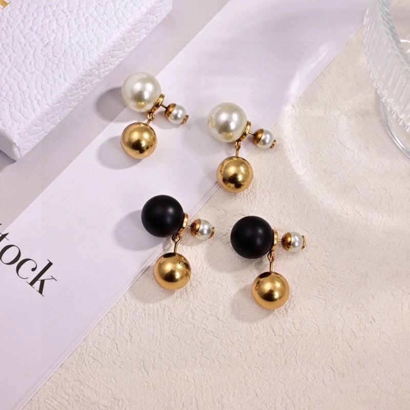 Stylish Christian Dior Earrings 234639