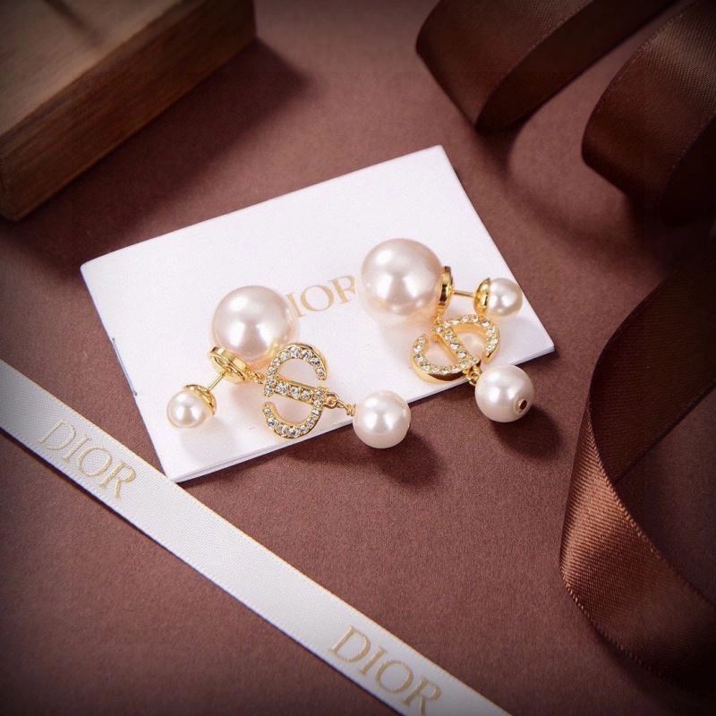 Christian Dior Earrings Packable 234577
