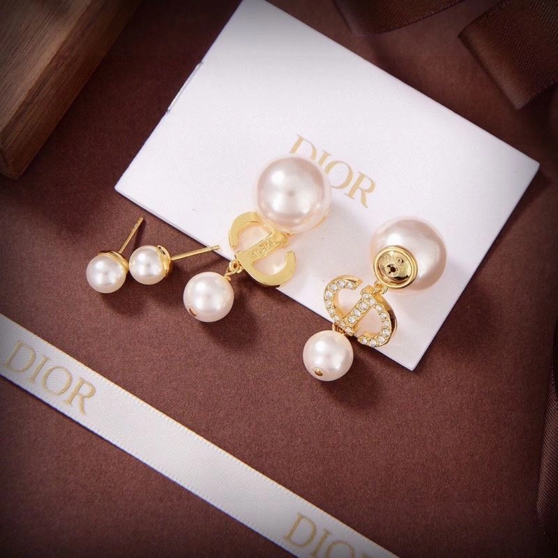 Christian Dior Earrings Packable 234577