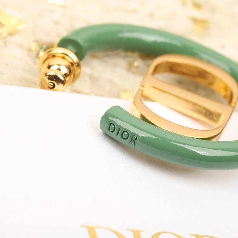 Effortless Christian Dior Earrings 234542