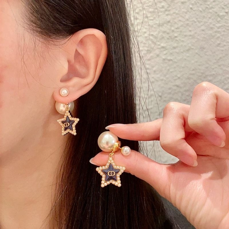 Vibrant Christian Dior Earrings 234541