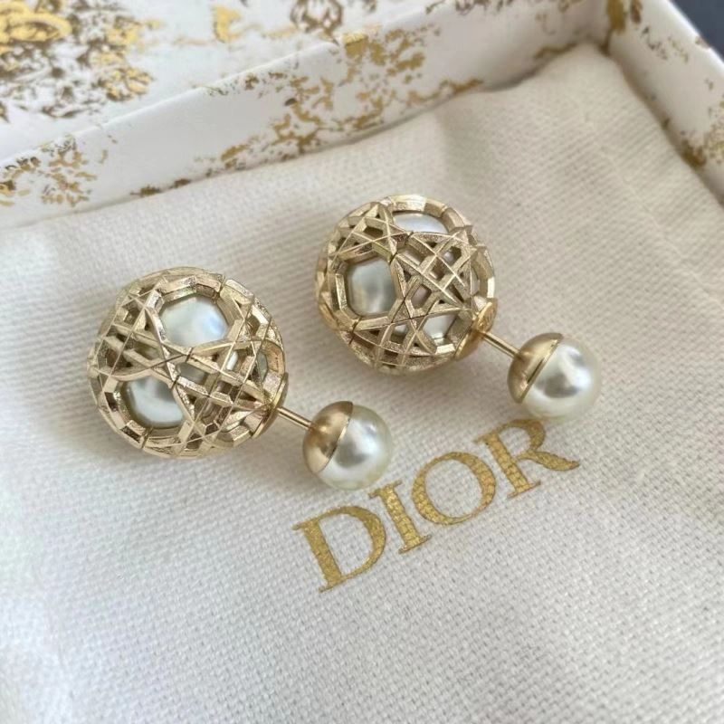 Christian Dior Earrings Stretchable 234459