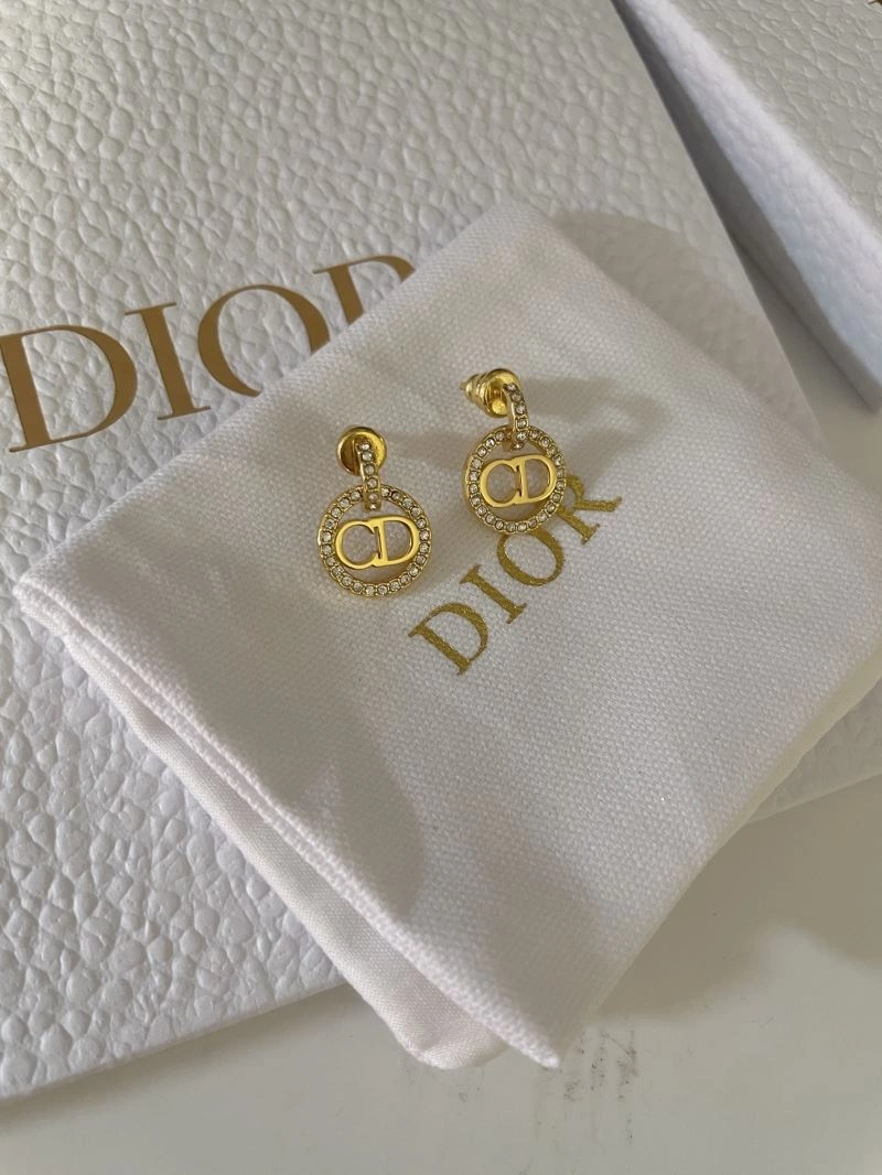 Christian Dior Earrings Minimalist 234448