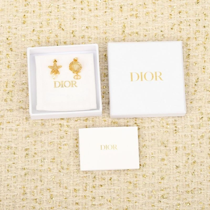 Christian Dior Earrings Attractive 234220