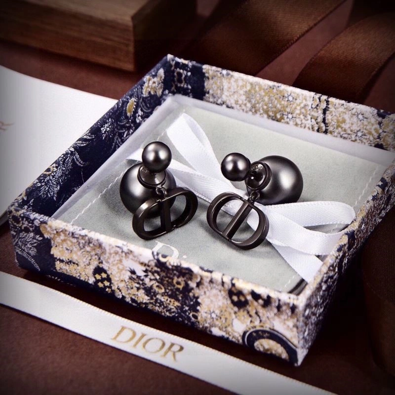 Christian Dior Earrings TimelessDesign 234208
