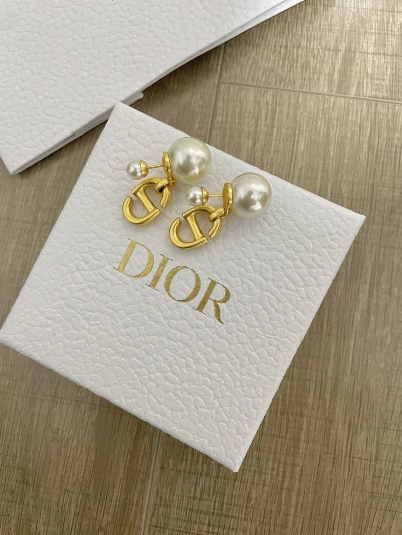 Christian Dior Earrings Sophisticated 233926