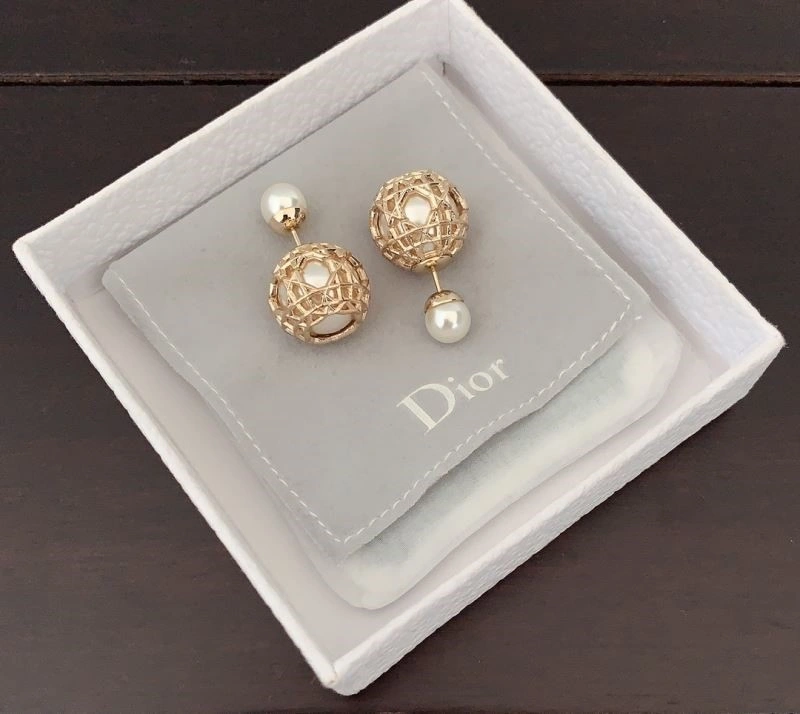 Christian Dior Earrings Snug 233849