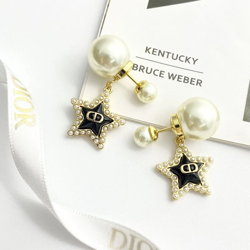 Elegant Christian Dior Earrings 233846