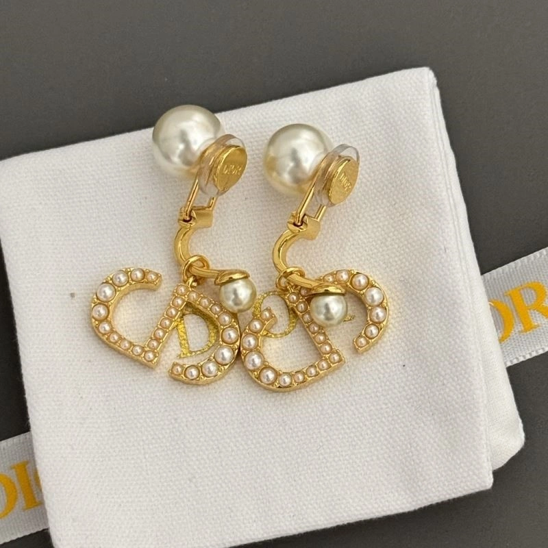ComfortFit Christian Dior Earrings 233582