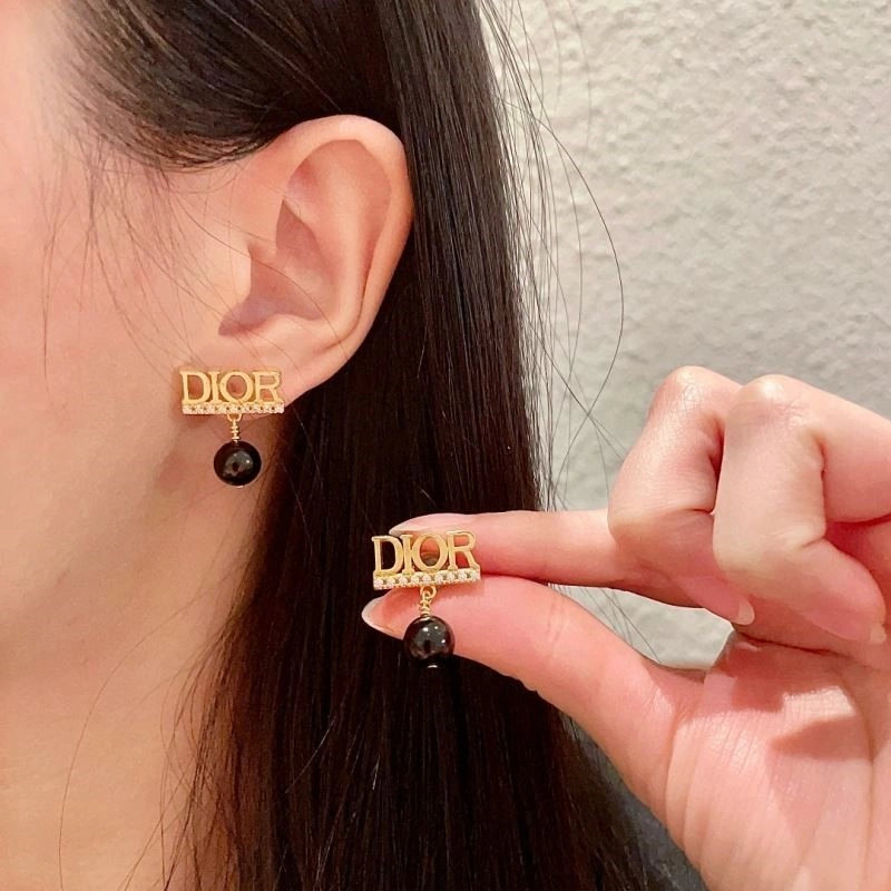 Christian Dior Earrings Comfortable 233593