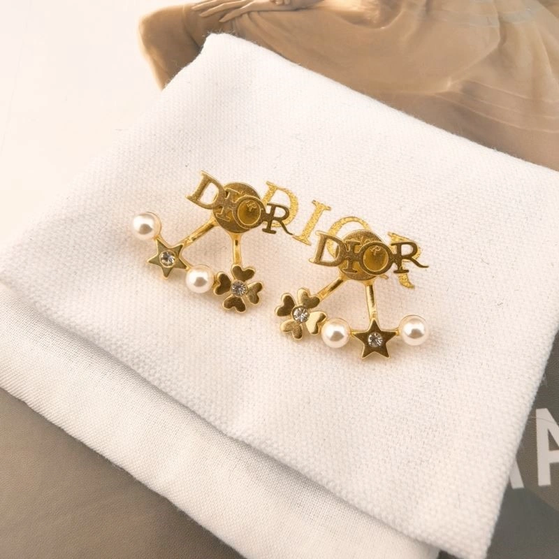 Attractive Christian Dior Earrings 233548