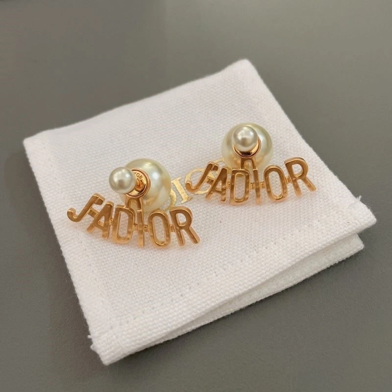 Casual Christian Dior Earrings 233572