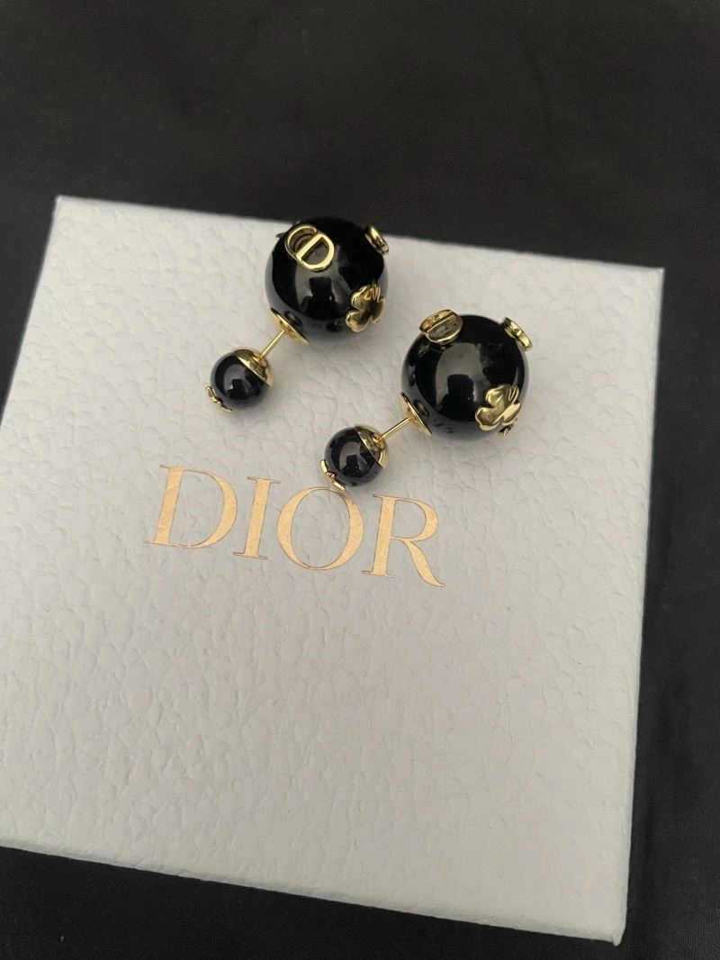 Christian Dior Earrings Versatile 233560