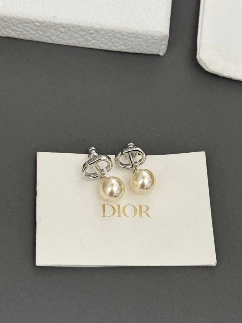 Refined Christian Dior Earrings 233236