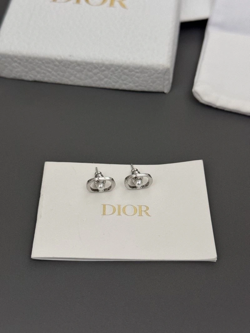 Bold Christian Dior Earrings 233237