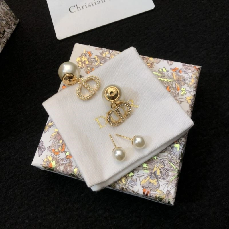 Christian Dior Earrings TimelessDesign 233239