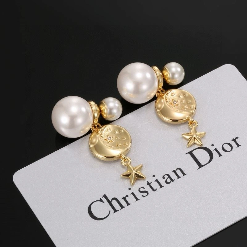Comfortable Christian Dior Earrings 233167