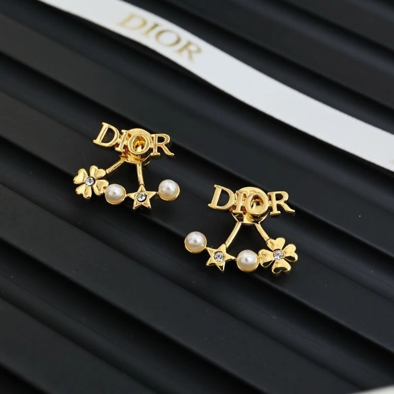 Functional Christian Dior Earrings 233154