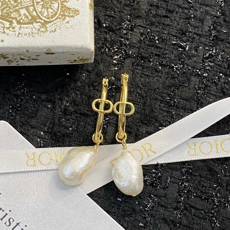 RelaxedFit Christian Dior Earrings 233144