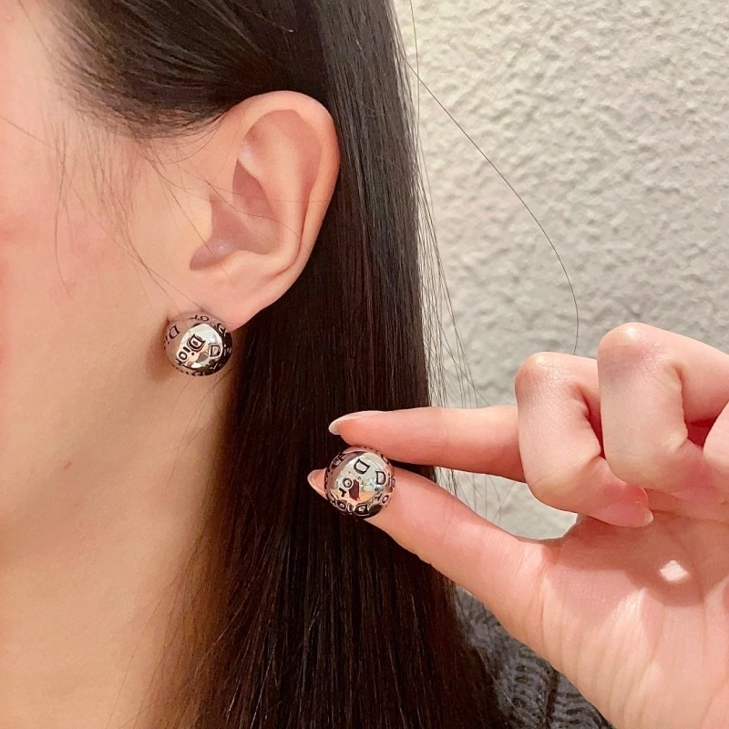 Christian Dior Earrings Durable 233086