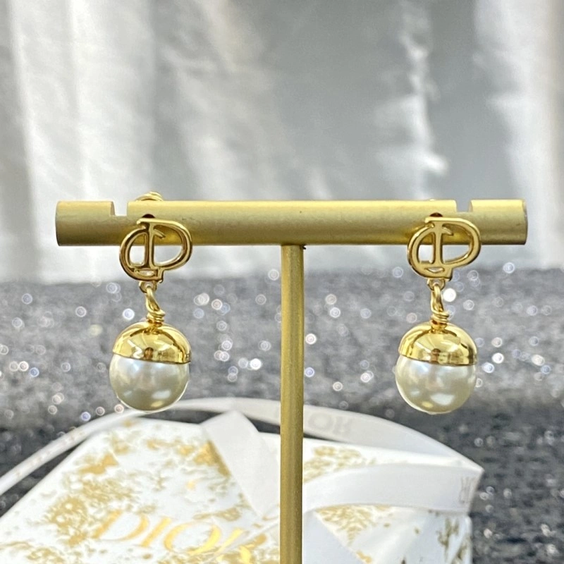Unique Christian Dior Earrings 232792