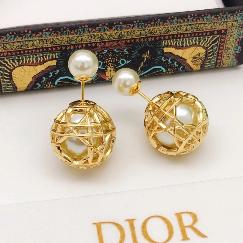 Christian Dior Earrings Trendy 232802
