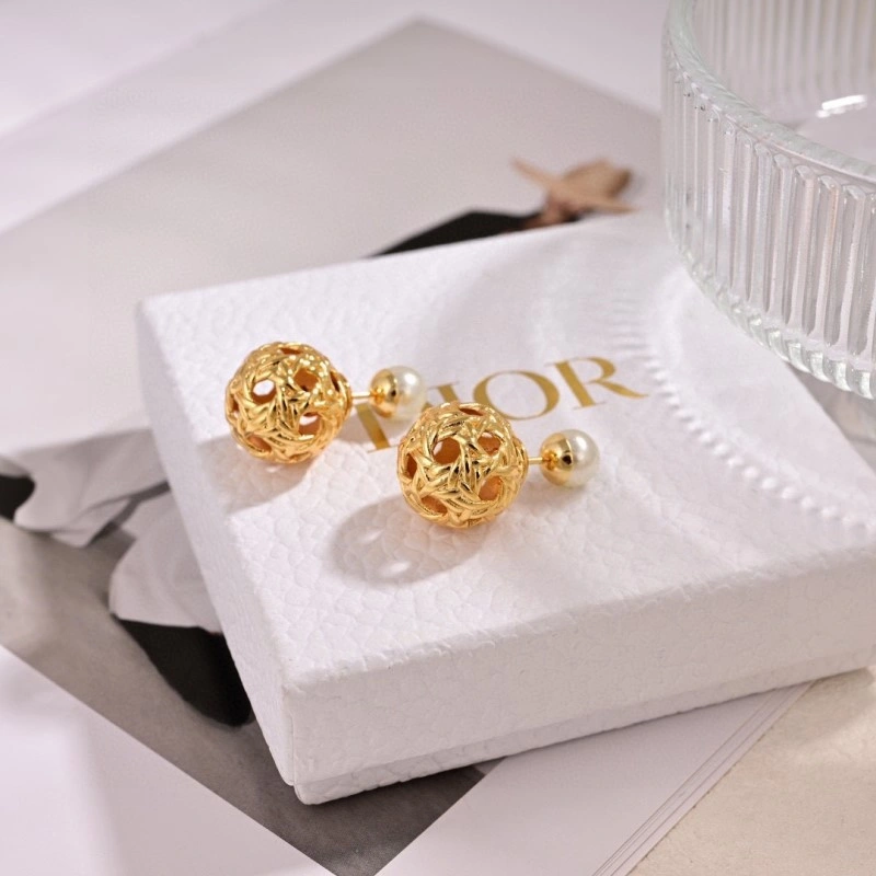 UrbanStyle Christian Dior Earrings 232707