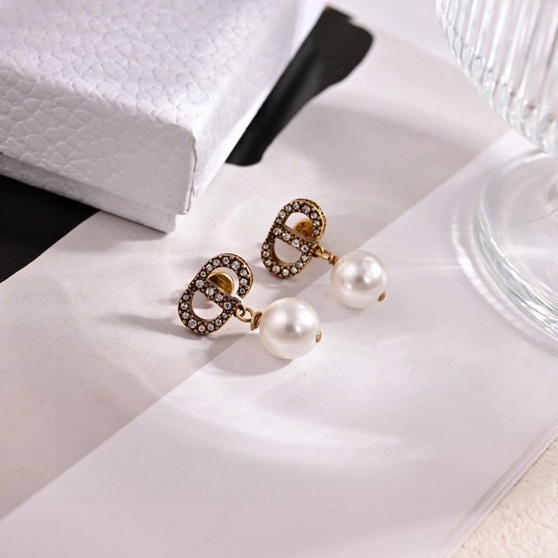 UrbanChic Christian Dior Earrings 232699