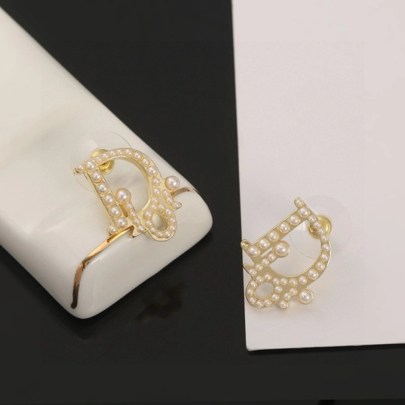 Vibrant Christian Dior Earrings 232691