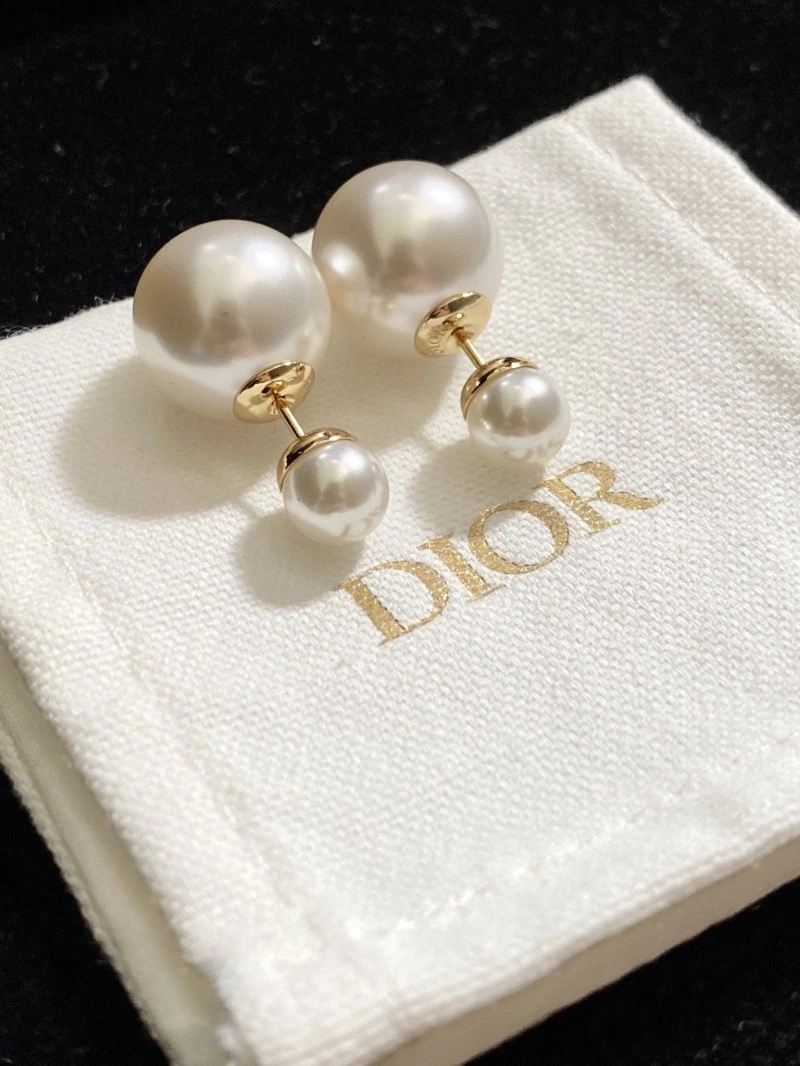 Christian Dior Earrings Modern 232659