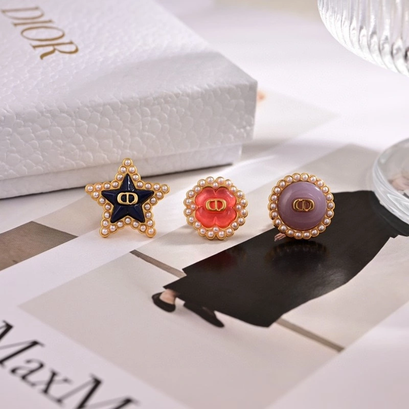 EyeCatching Christian Dior Earrings 232672