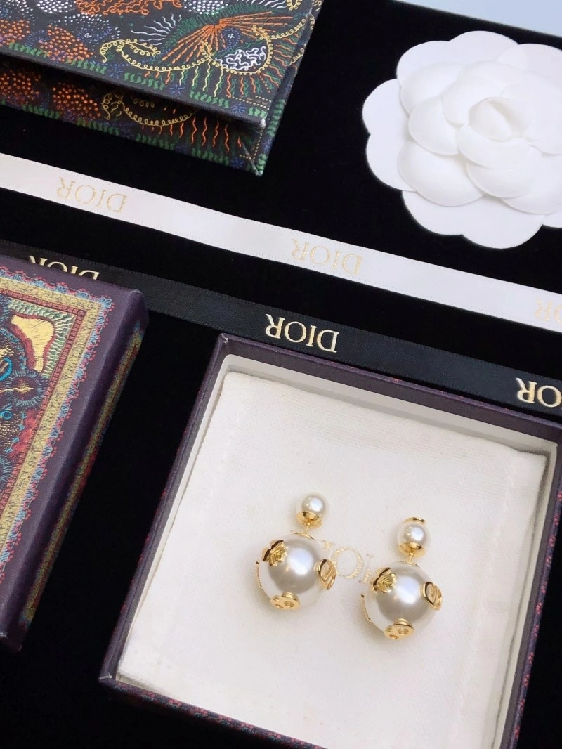 Christian Dior Earrings UrbanChic 232673